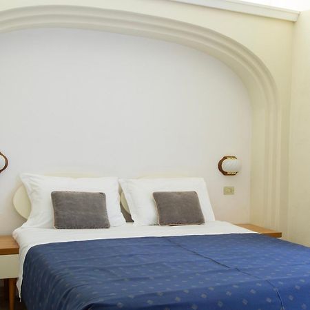 Hotel Parco Мілано-Маріттіма Екстер'єр фото