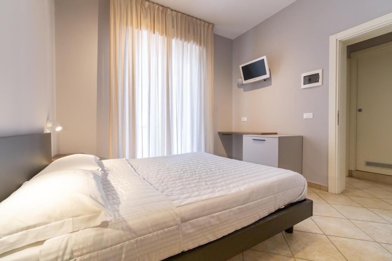 Hotel Parco Мілано-Маріттіма Екстер'єр фото