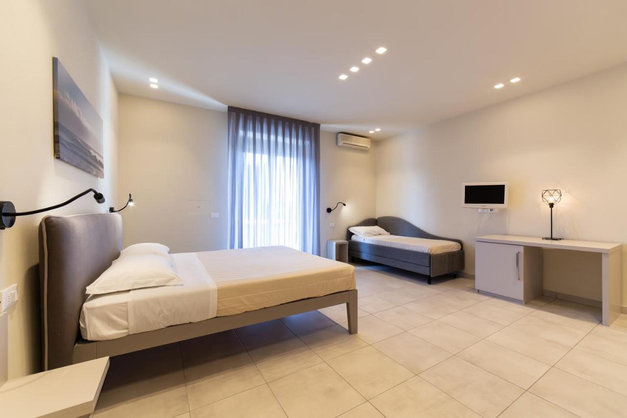Hotel Parco Мілано-Маріттіма Екстер'єр фото