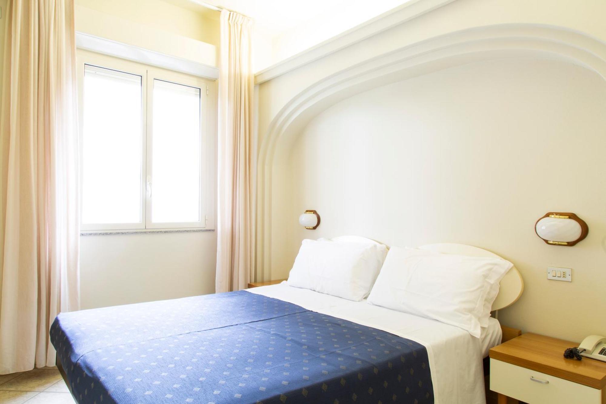 Hotel Parco Мілано-Маріттіма Екстер'єр фото